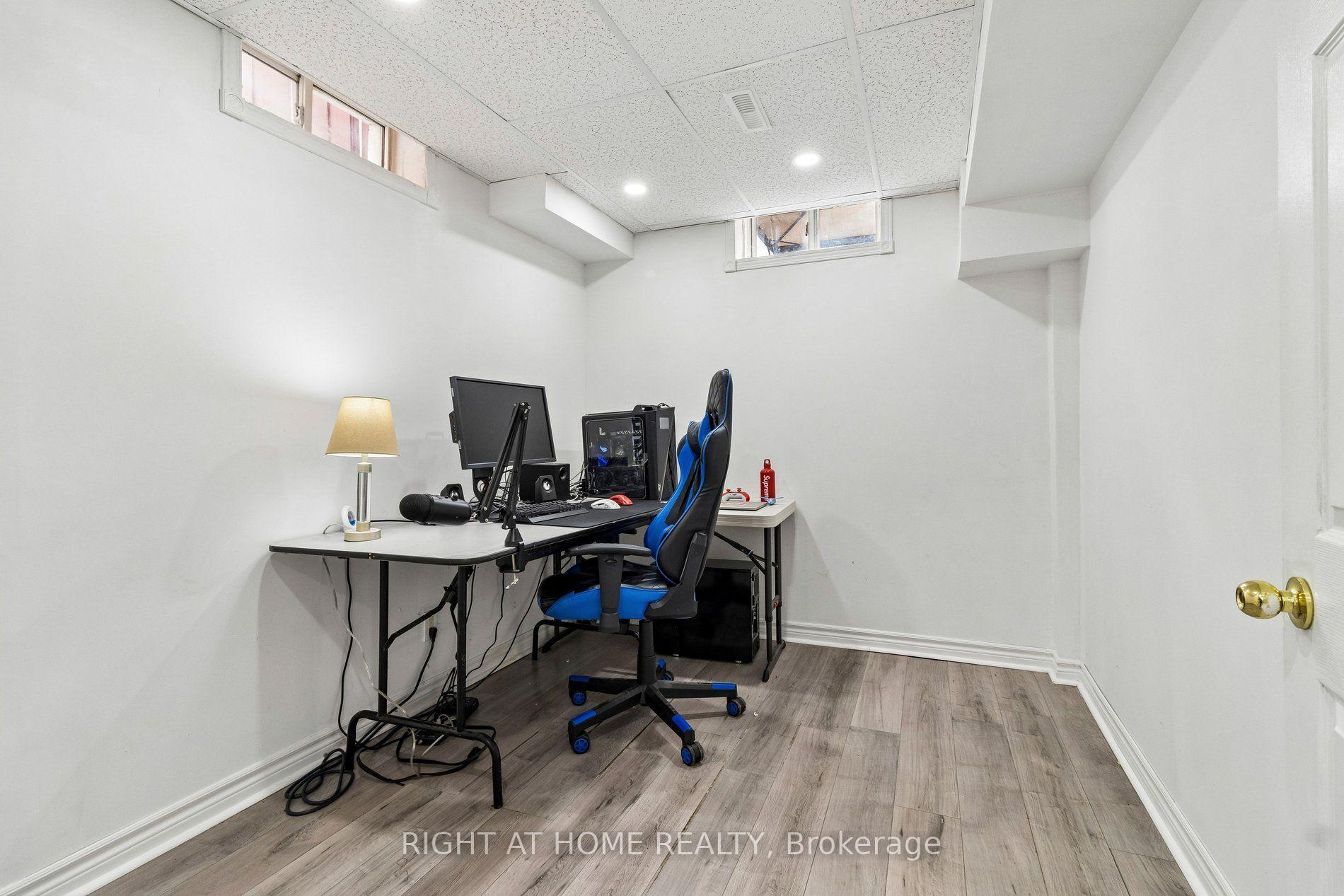 Photo 35 of 116 Nasir Crescent, Vaughan, Vellore Village — HOMEH