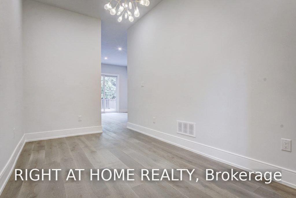 Photo 5 of 1165 Pinegrove Road, Oakville, West — HOMEH