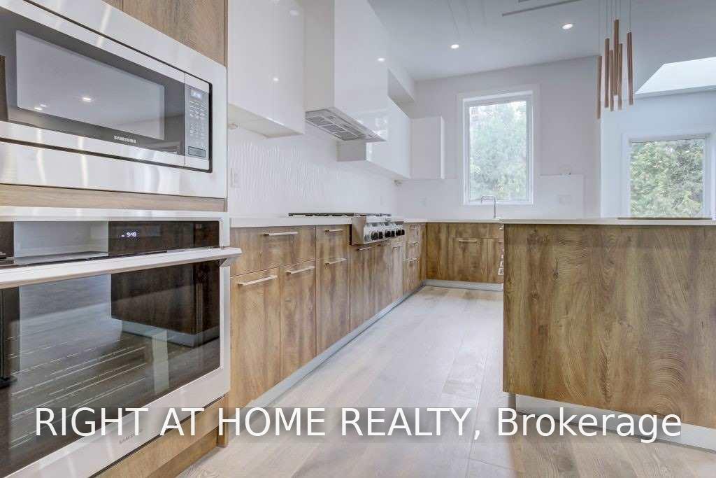Photo 10 of 1165 Pinegrove Road, Oakville, West — HOMEH