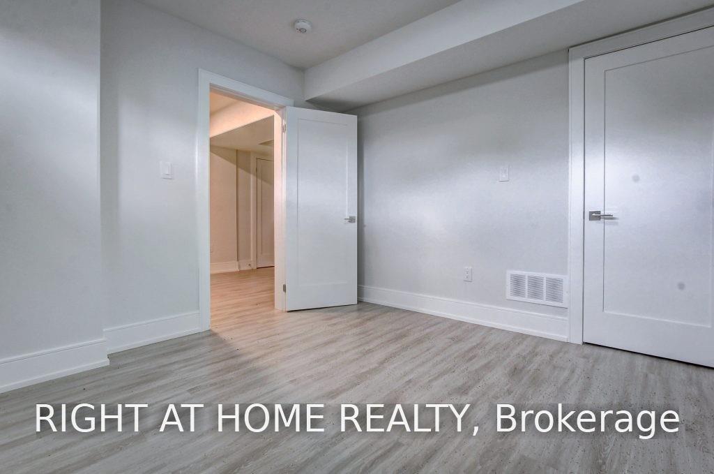Photo 13 of 1165 Pinegrove Road, Oakville, West — HOMEH