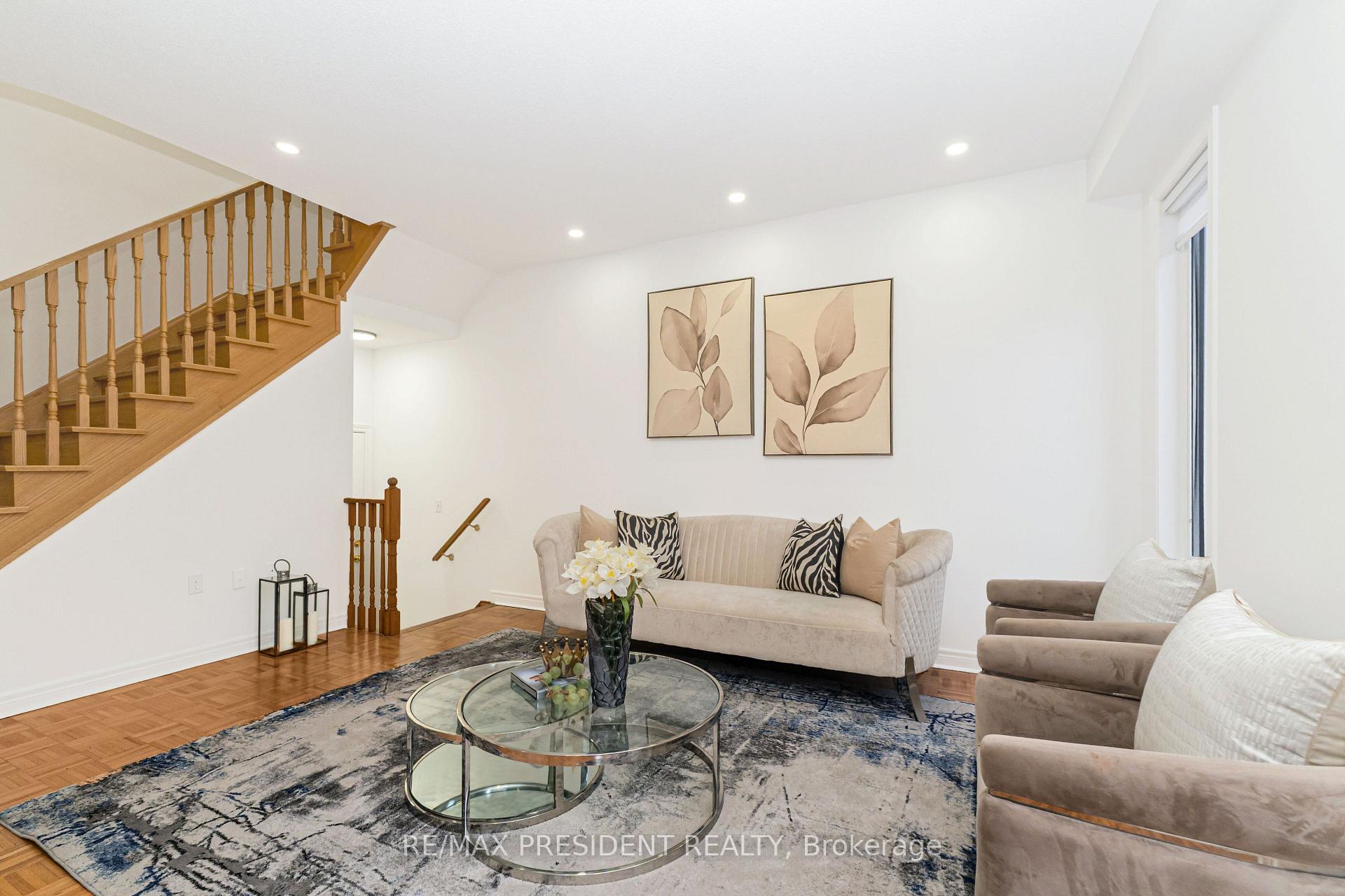 Photo 10 of 29 Prudhomme Drive, Brampton, Sandringham-Wellington — HOMEH