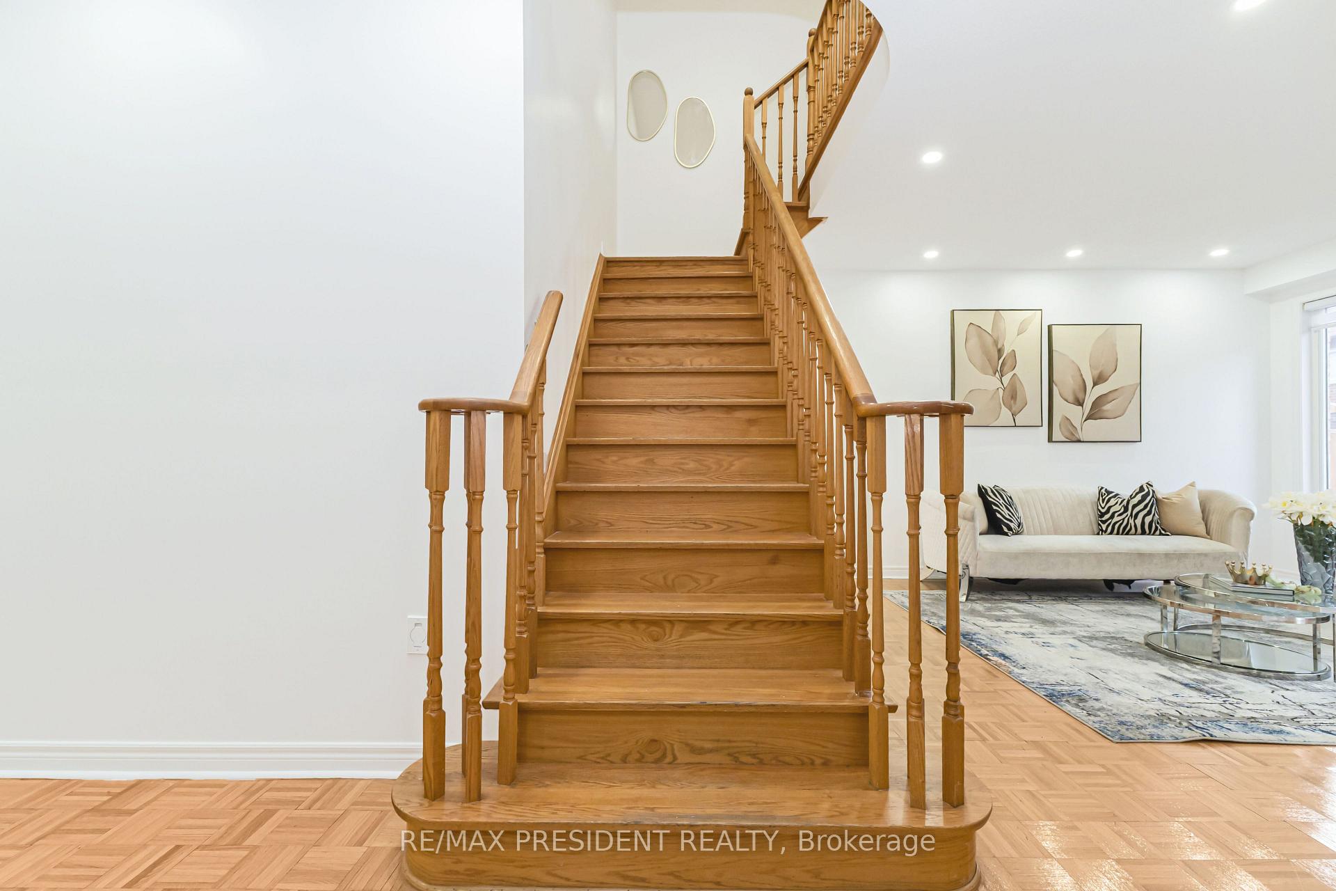 Photo 20 of 29 Prudhomme Drive, Brampton, Sandringham-Wellington — HOMEH