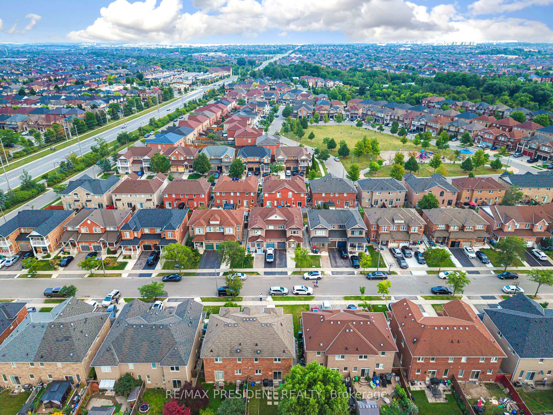 Photo 44 of 29 Prudhomme Drive, Brampton, Sandringham-Wellington — HOMEH