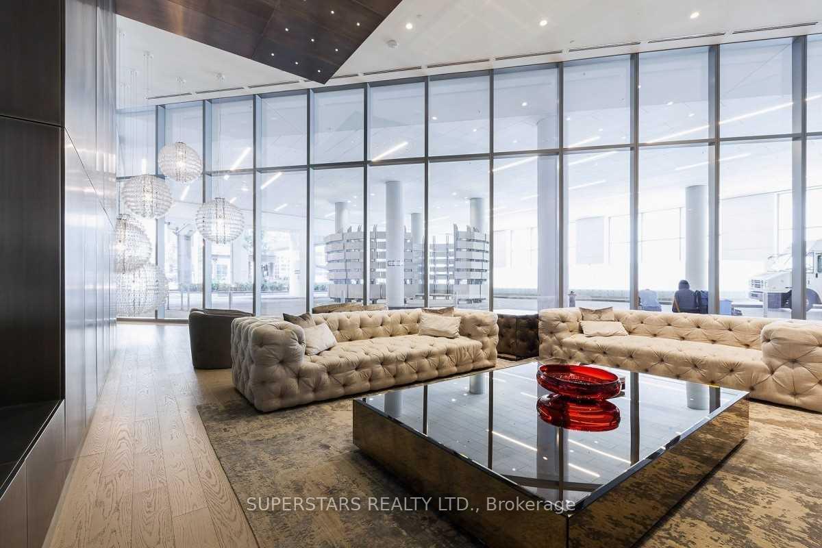 Photo 3 of Unit 1511, 100 Harbour Street, Toronto, Waterfront Communities — HOMEH