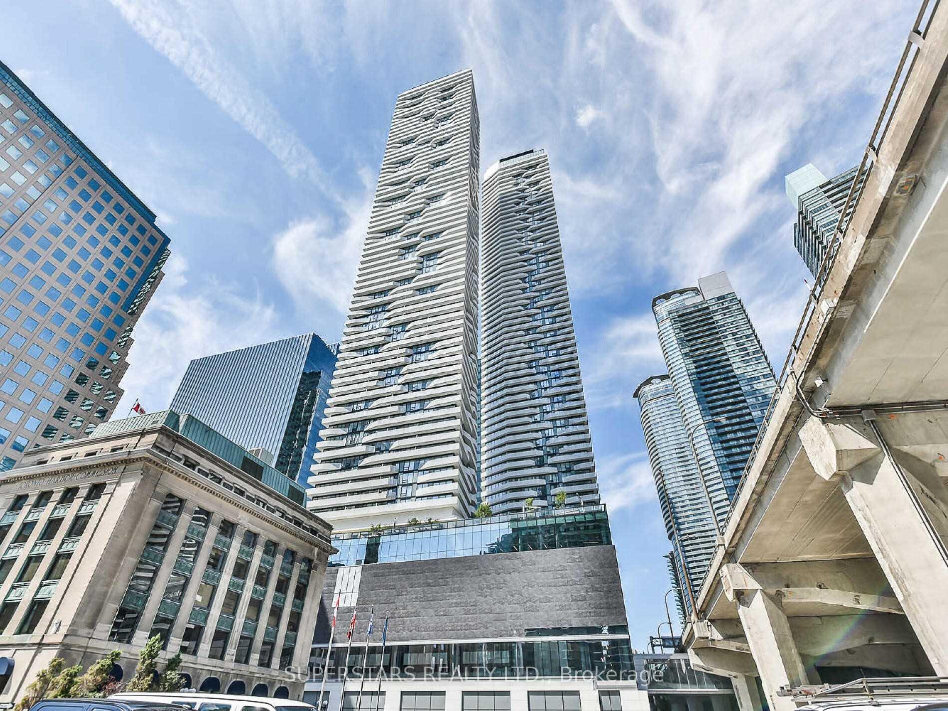 Photo 12 of Unit 1511, 100 Harbour Street, Toronto, Waterfront Communities — HOMEH