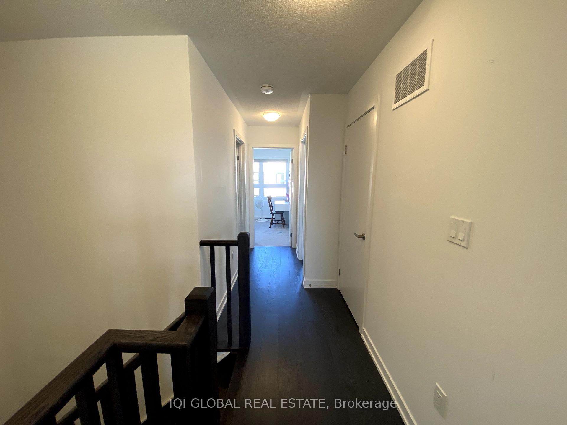 Photo 12 of 3087 Cherry Blossom Cmn Crescent, Burlington, Alton — HOMEH