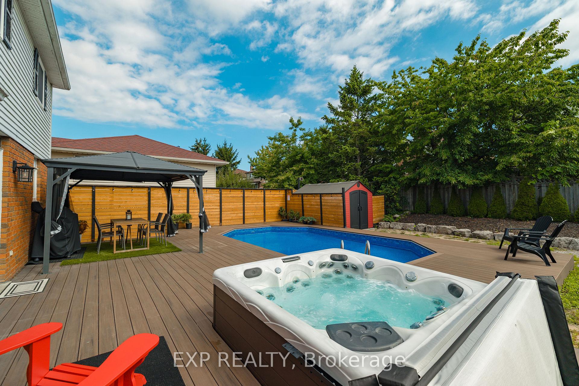 Photo 3 of 22 Driftwood Drive, Kitchener, Forest Heights — HOMEH