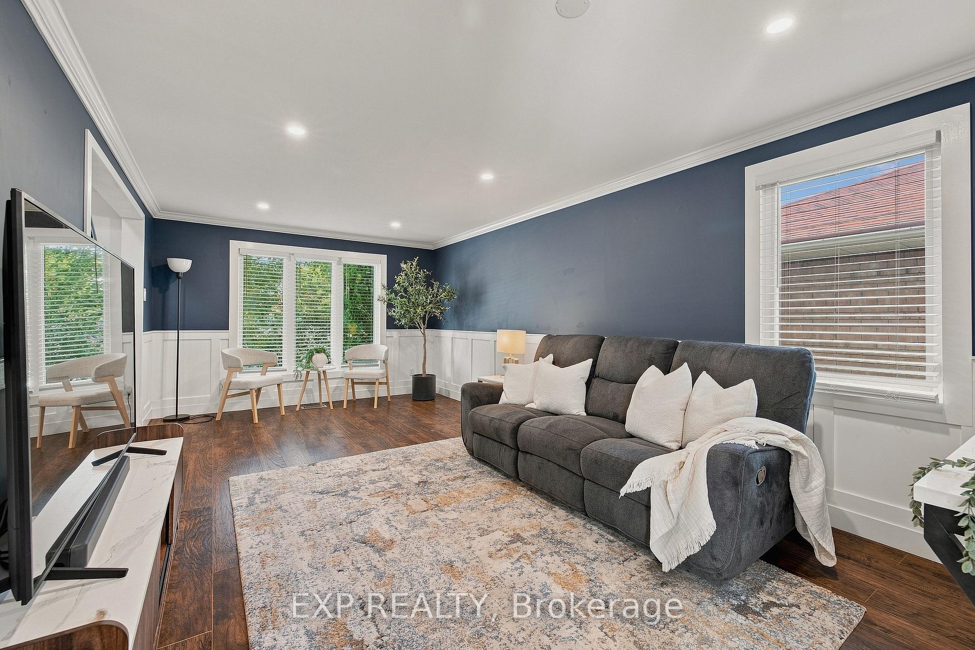 Photo 6 of 22 Driftwood Drive, Kitchener, Forest Heights — HOMEH