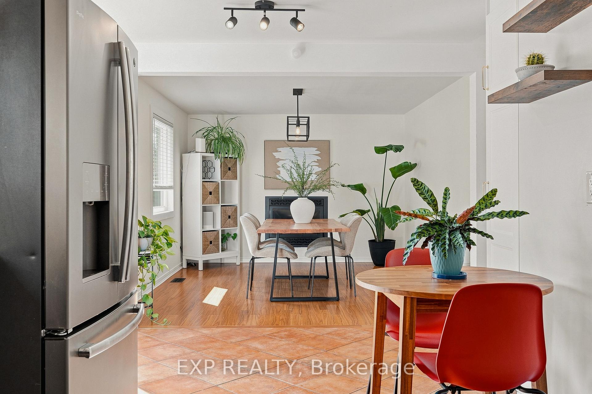 Photo 12 of 22 Driftwood Drive, Kitchener, Forest Heights — HOMEH