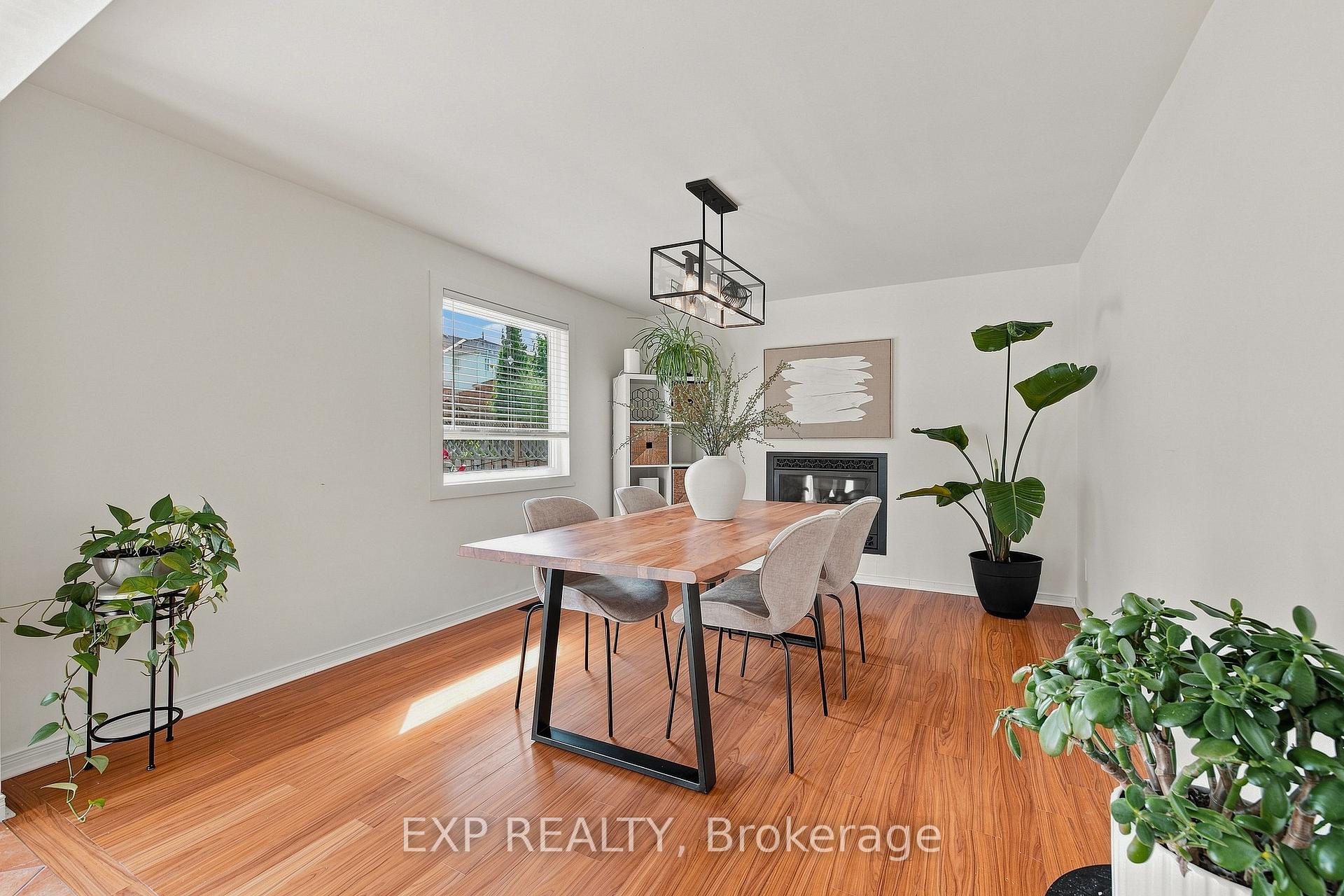 Photo 13 of 22 Driftwood Drive, Kitchener, Forest Heights — HOMEH