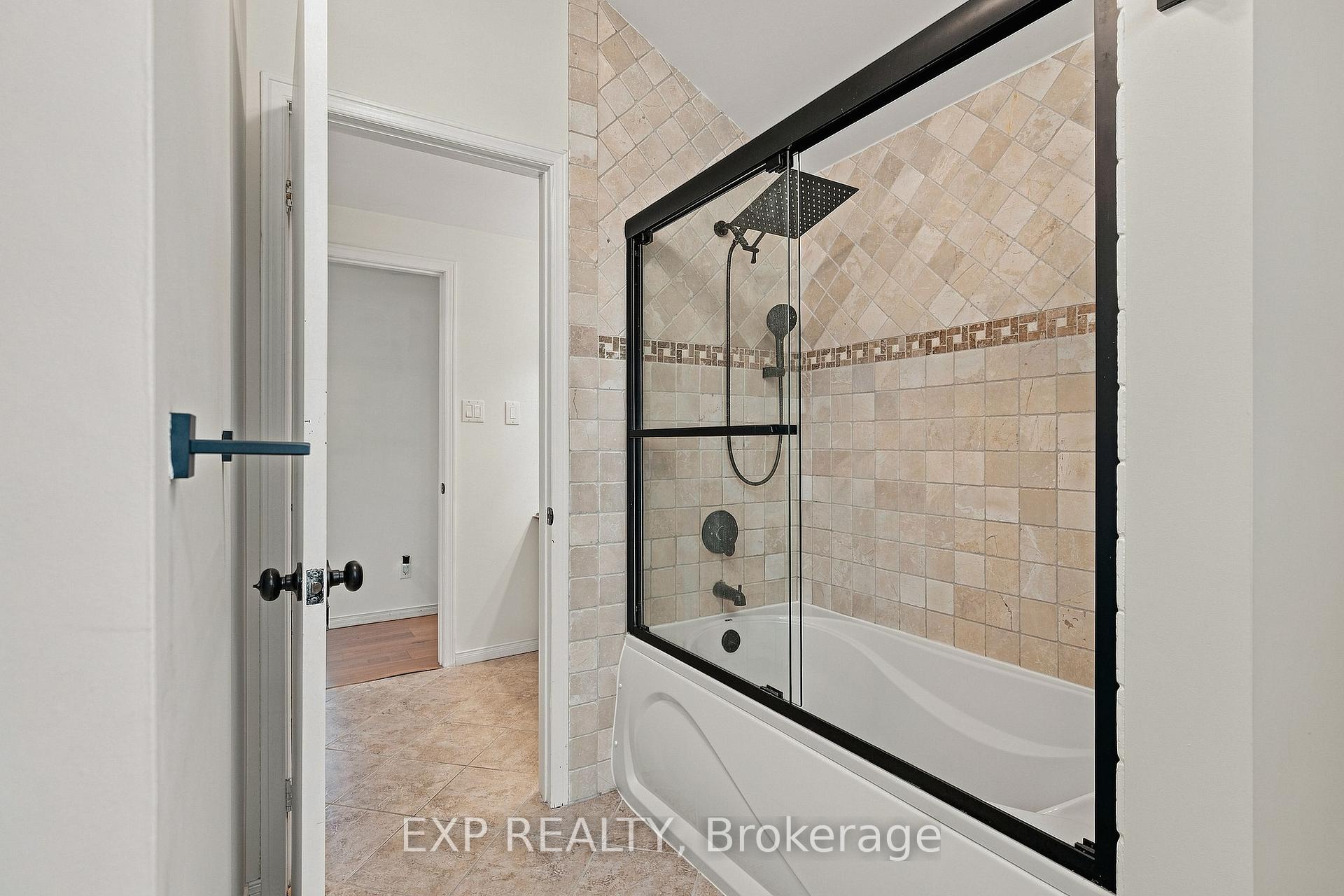 Photo 23 of 22 Driftwood Drive, Kitchener, Forest Heights — HOMEH