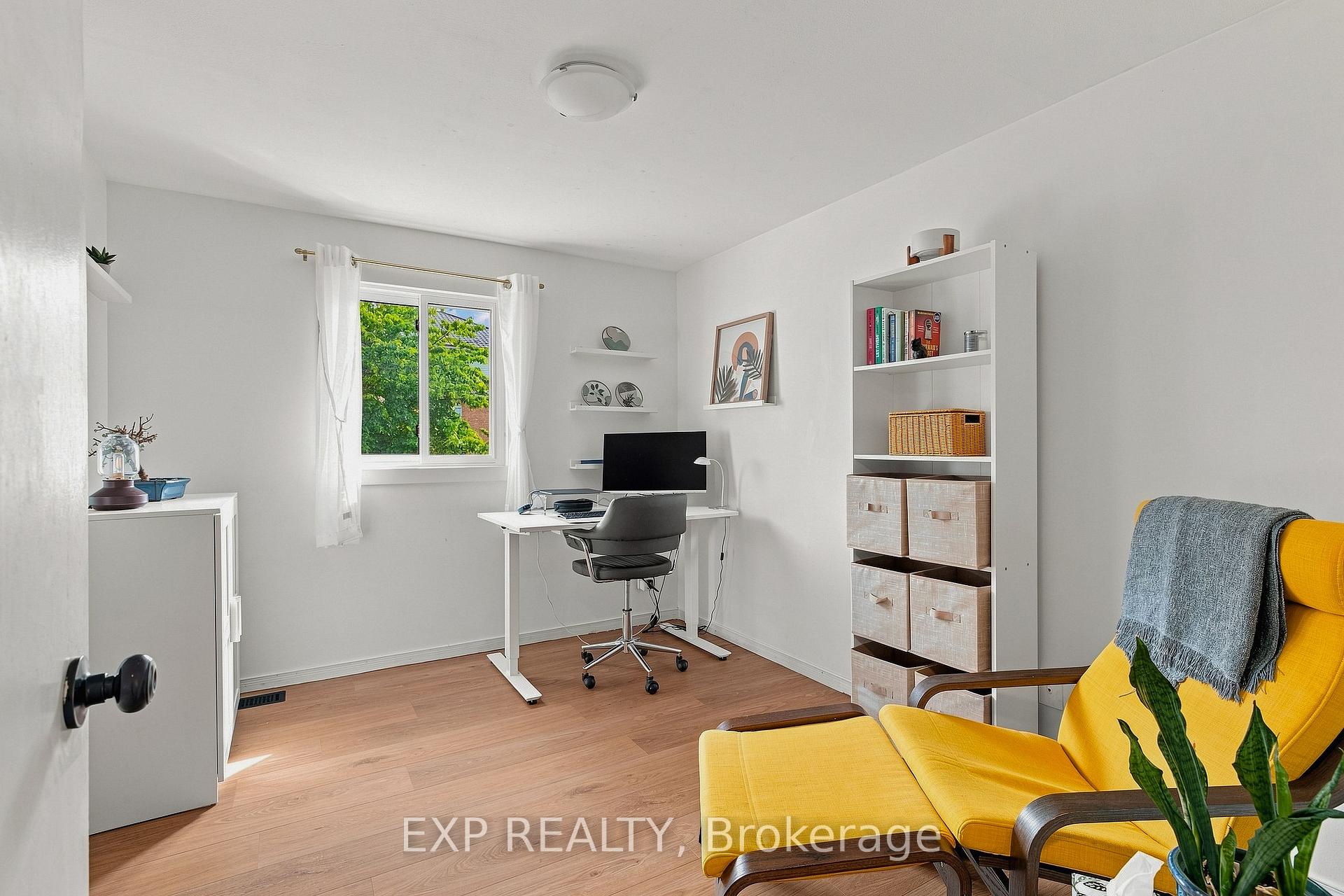 Photo 25 of 22 Driftwood Drive, Kitchener, Forest Heights — HOMEH