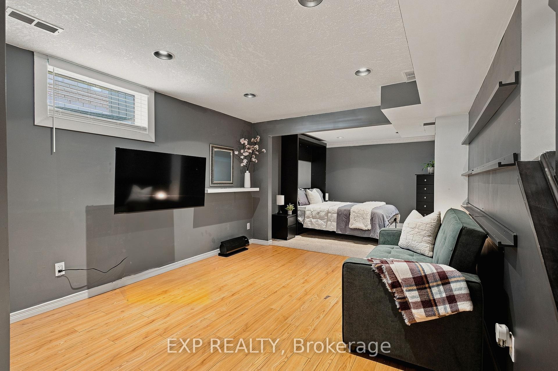 Photo 27 of 22 Driftwood Drive, Kitchener, Forest Heights — HOMEH
