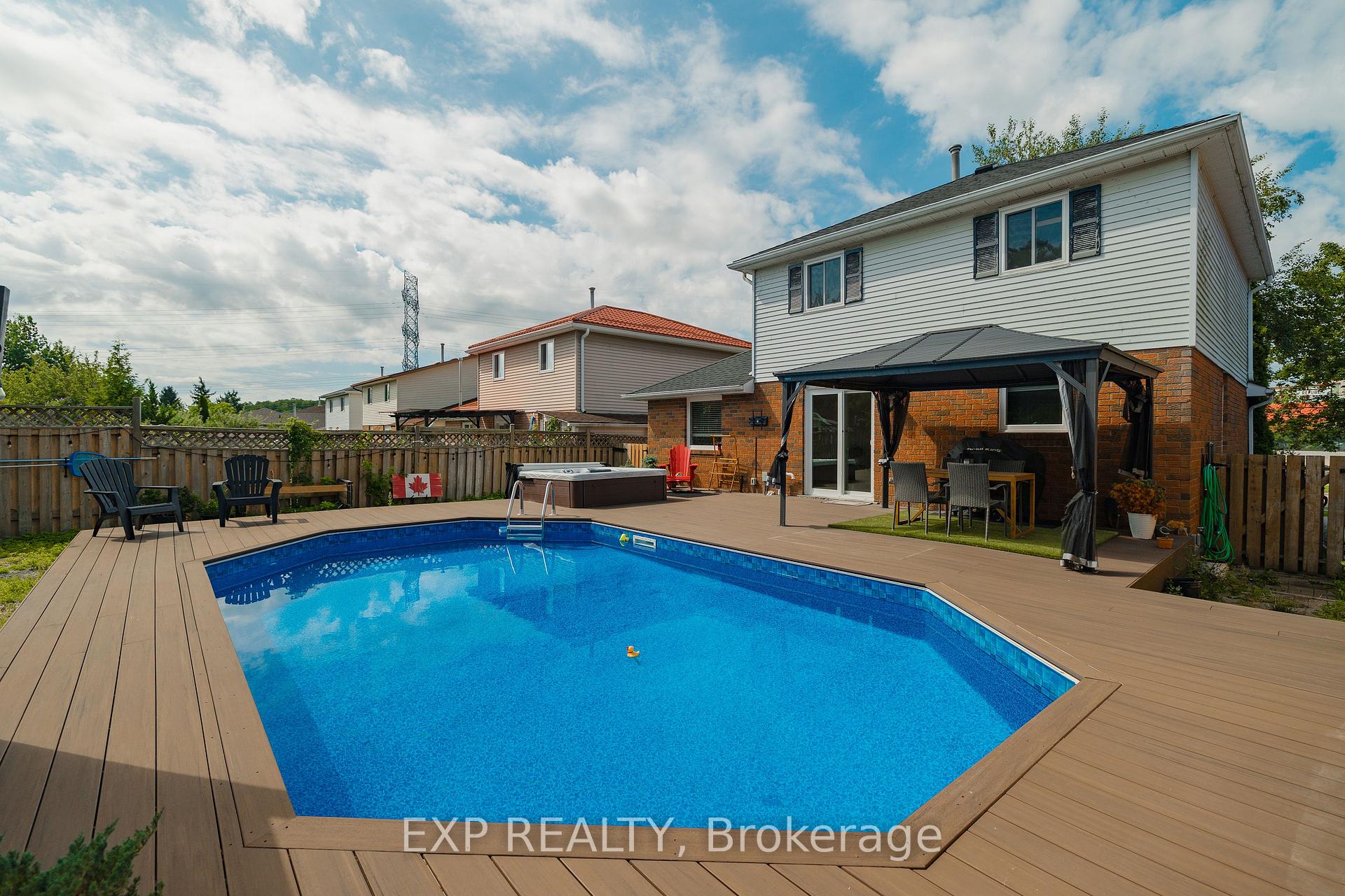 Photo 34 of 22 Driftwood Drive, Kitchener, Forest Heights — HOMEH