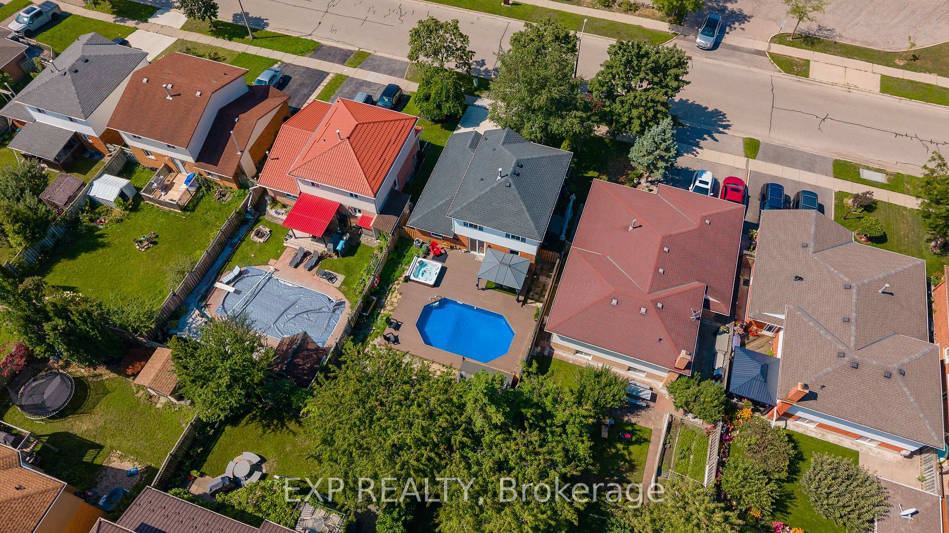 Photo 42 of 22 Driftwood Drive, Kitchener, Forest Heights — HOMEH