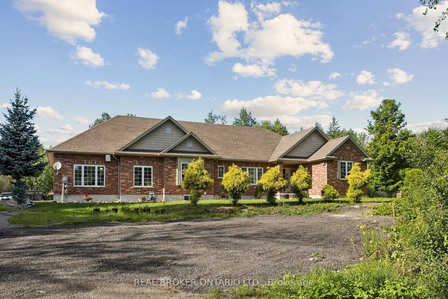 Photo 2 of 6956 Concession 4 Road, Puslinch, Rural Puslinch West — HOMEH