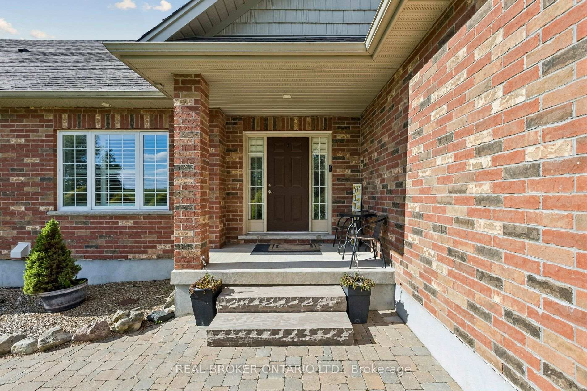 Photo 4 of 6956 Concession 4 Road, Puslinch, Rural Puslinch West — HOMEH