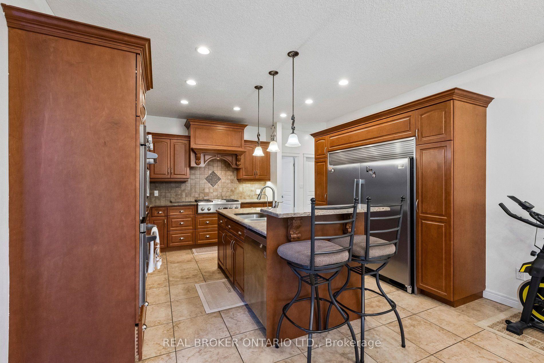 Photo 10 of 6956 Concession 4 Road, Puslinch, Rural Puslinch West — HOMEH