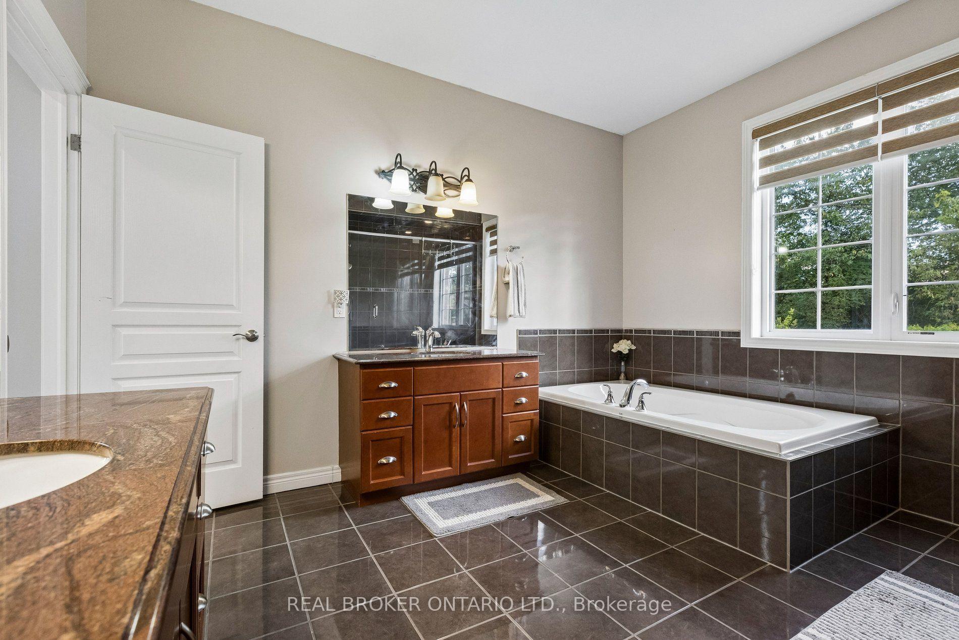 Photo 24 of 6956 Concession 4 Road, Puslinch, Rural Puslinch West — HOMEH