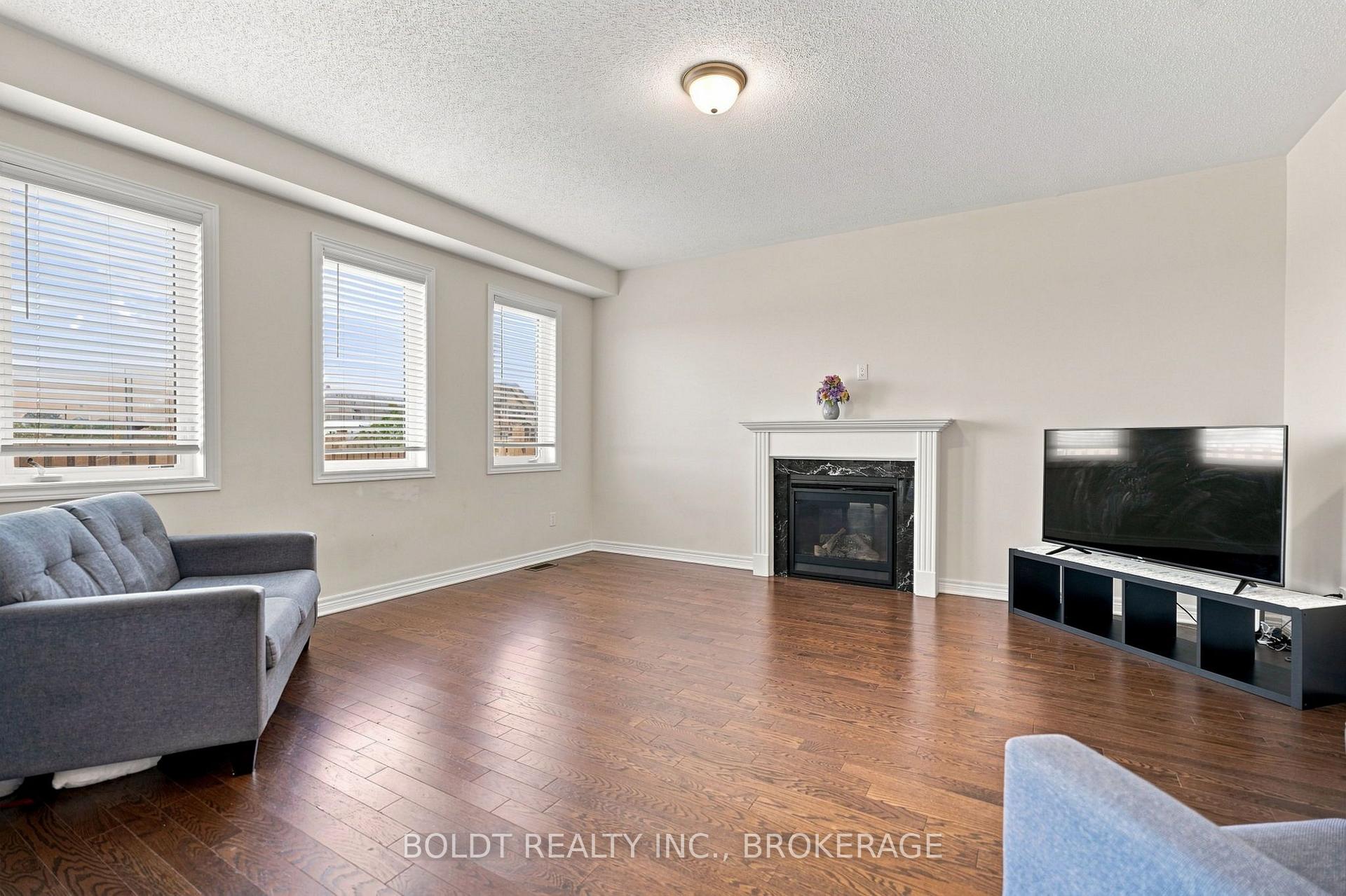 Photo 4 of 85 Homestead Way, Thorold, Allanburg/Thorold South — HOMEH