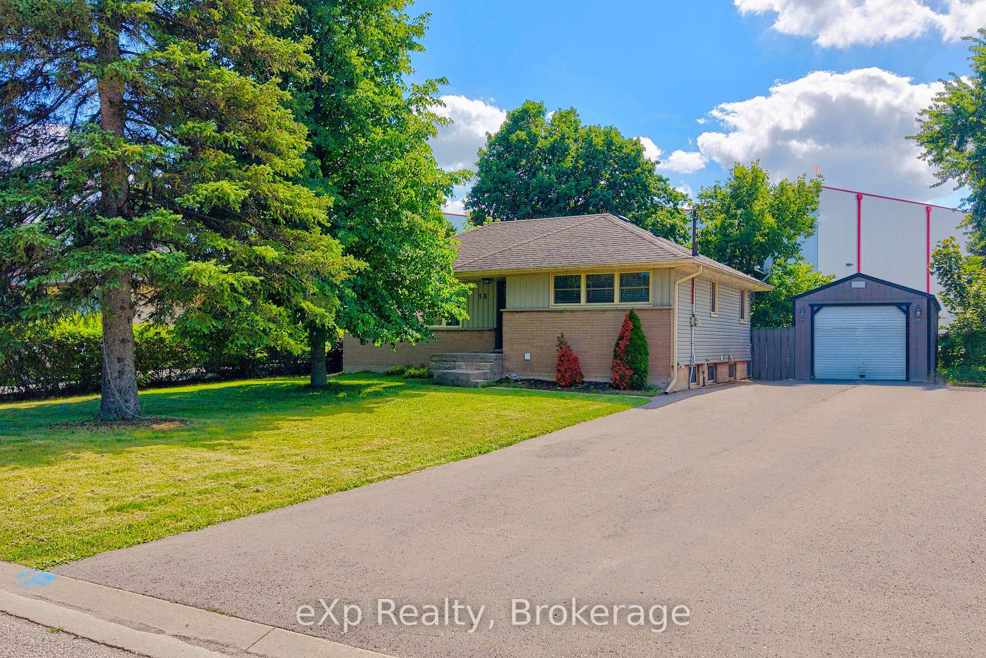 Photo of 18 Willowdale Street