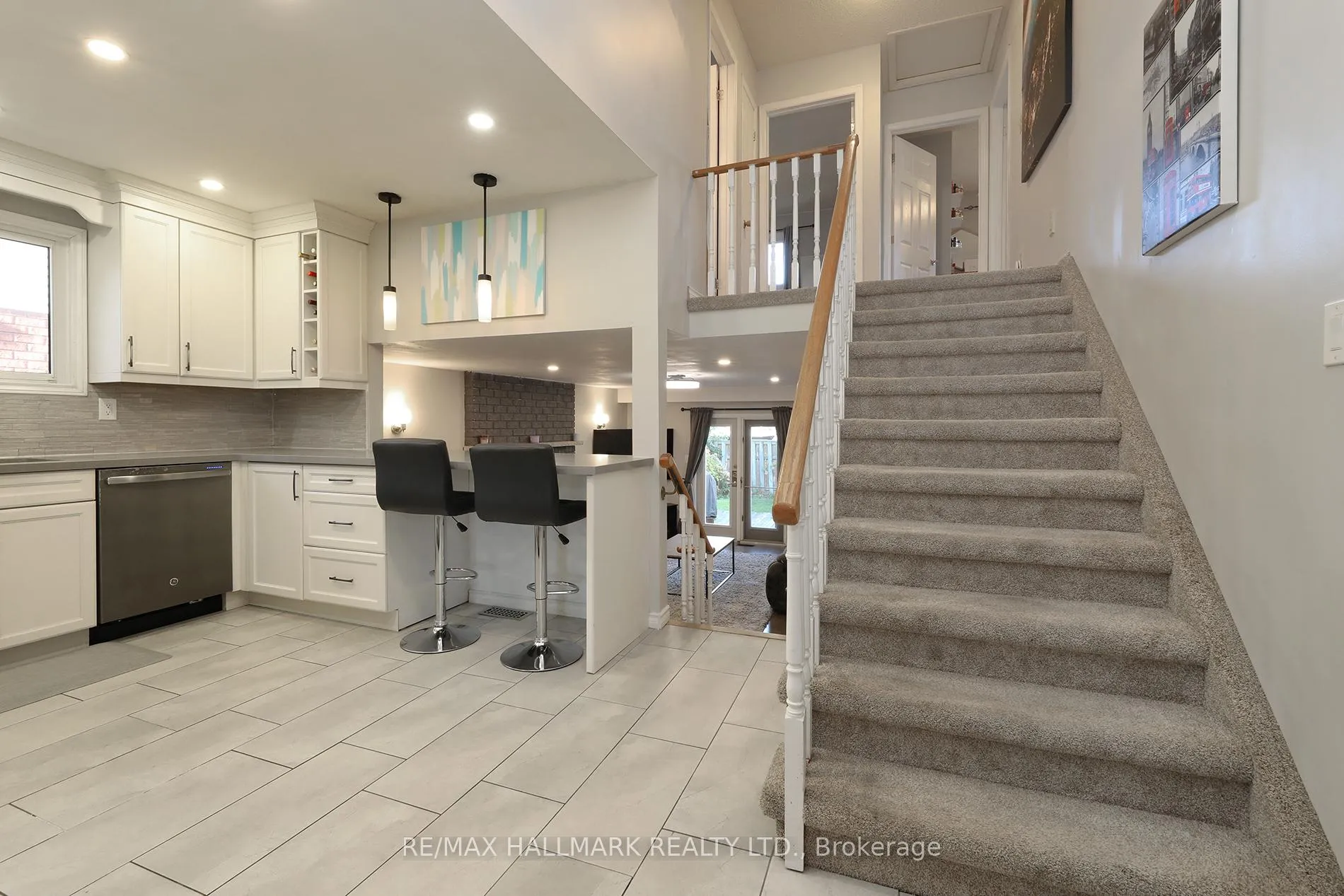 Photo 6 of 944 William Booth Crescent, Oshawa, Centennial — HOMEH