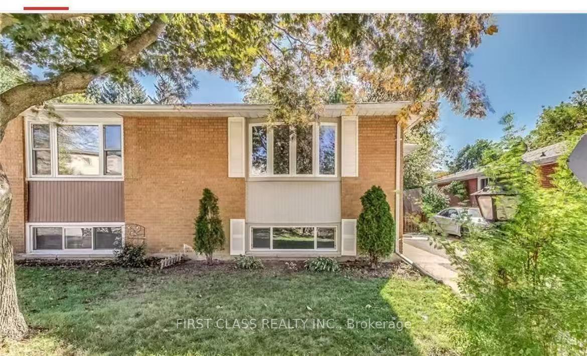 Front of 657 Sevilla Park Place