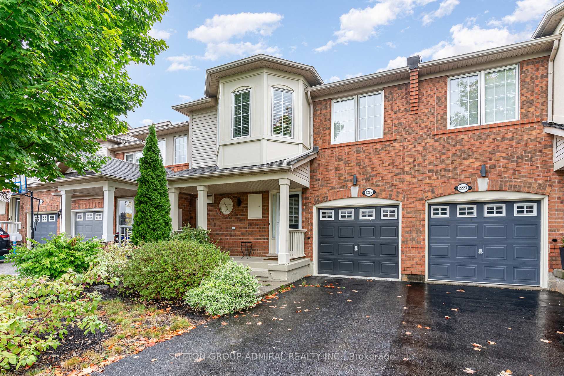 Front of 2225 Amberglen Court