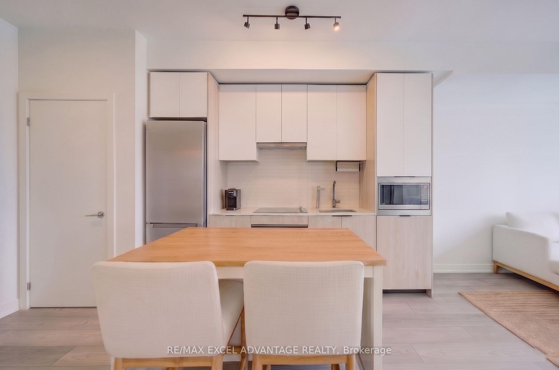 Photo 3 of 1007 The Queensway, Etobicoke, Islington-City Centre West — HOMEH