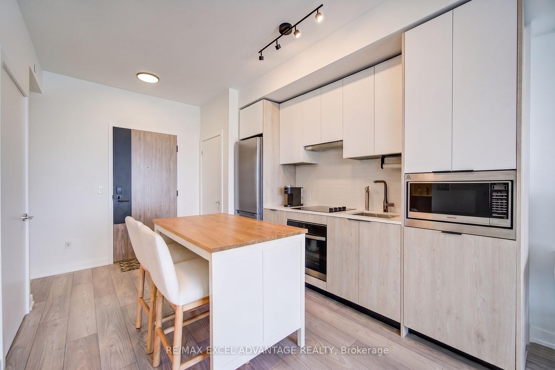 Photo 4 of 1007 The Queensway, Etobicoke, Islington-City Centre West — HOMEH