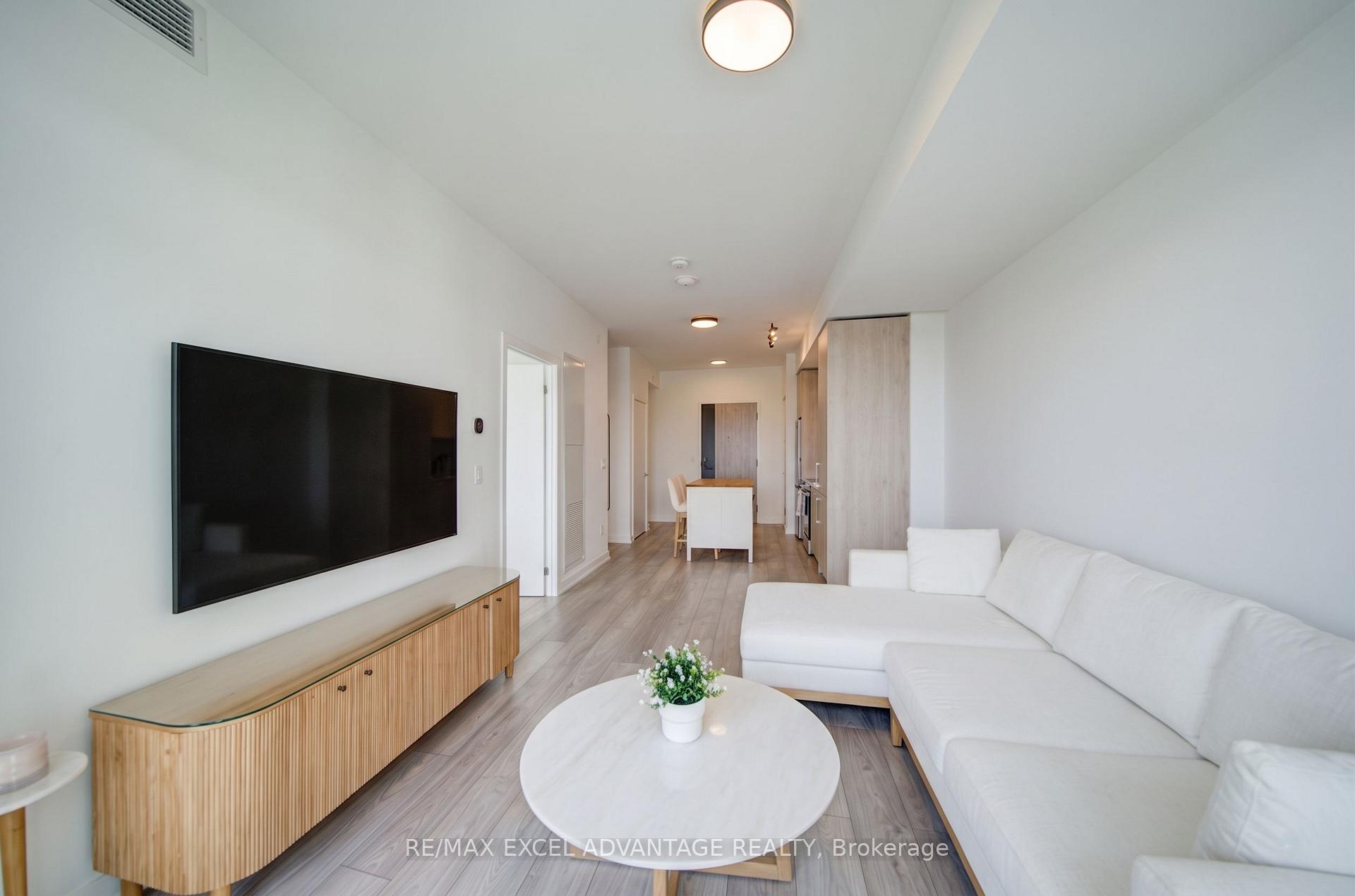 Photo 7 of 1007 The Queensway, Etobicoke, Islington-City Centre West — HOMEH