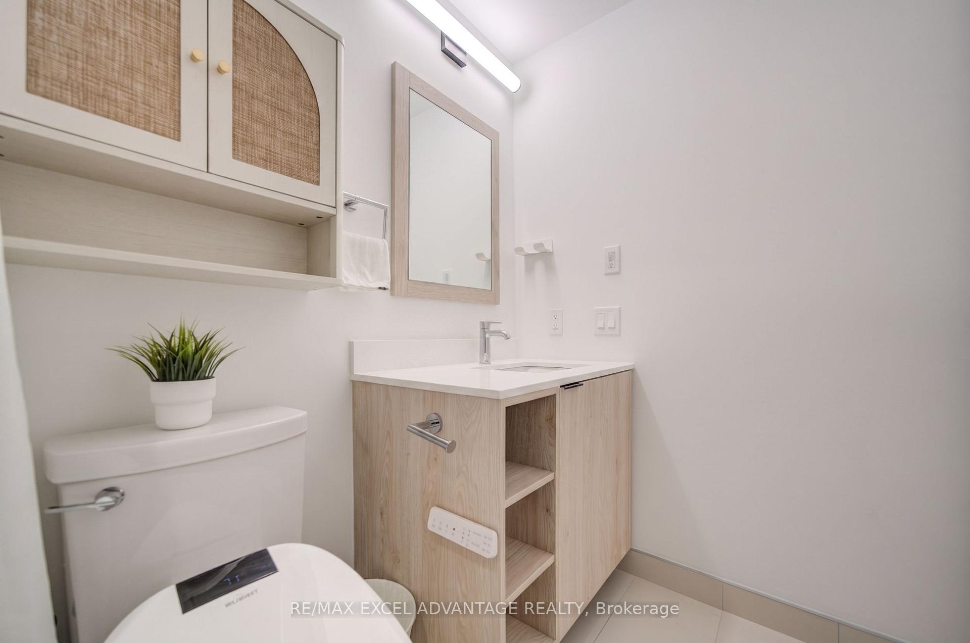Photo 11 of 1007 The Queensway, Etobicoke, Islington-City Centre West — HOMEH