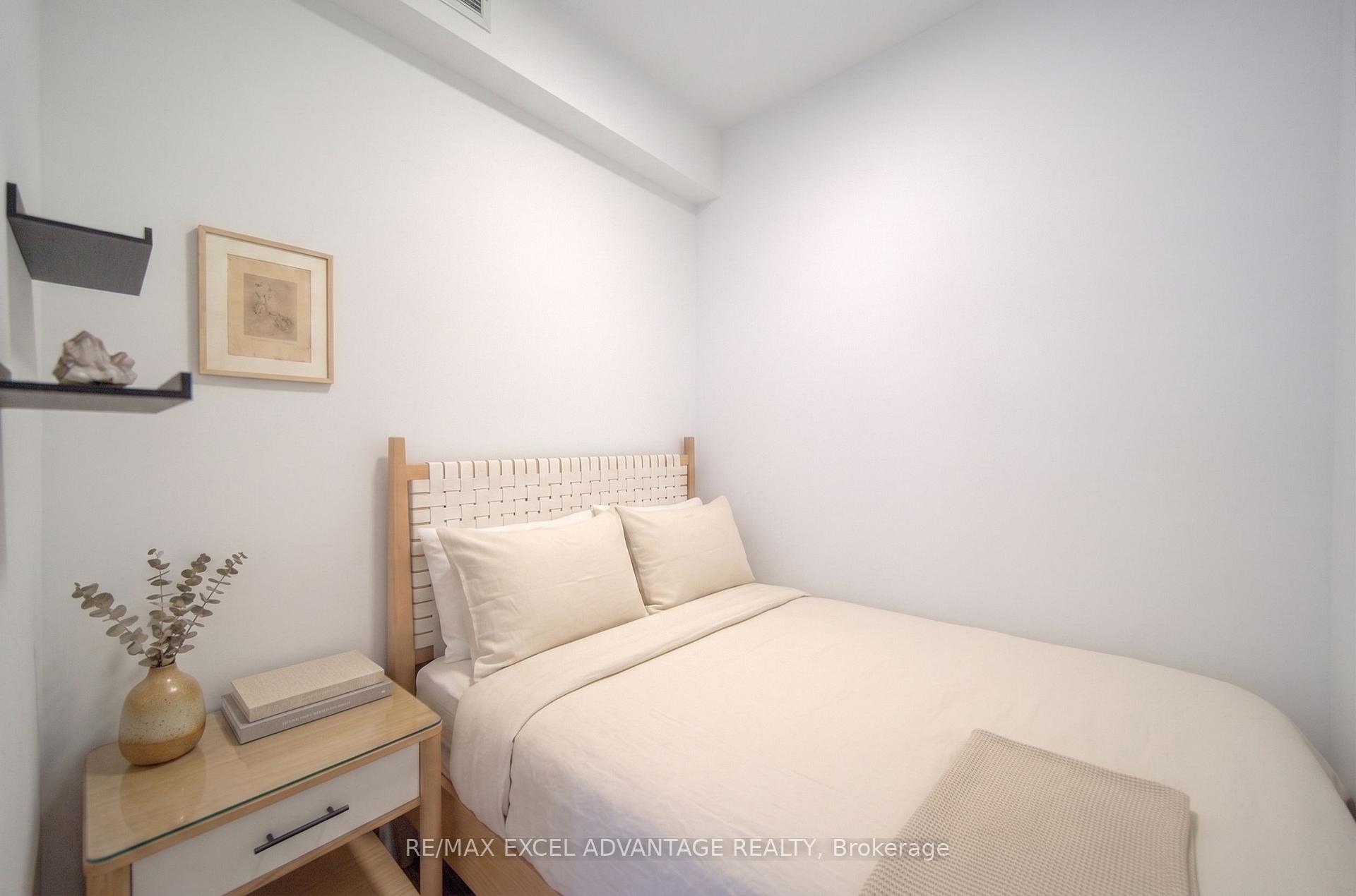 Photo 12 of 1007 The Queensway, Etobicoke, Islington-City Centre West — HOMEH