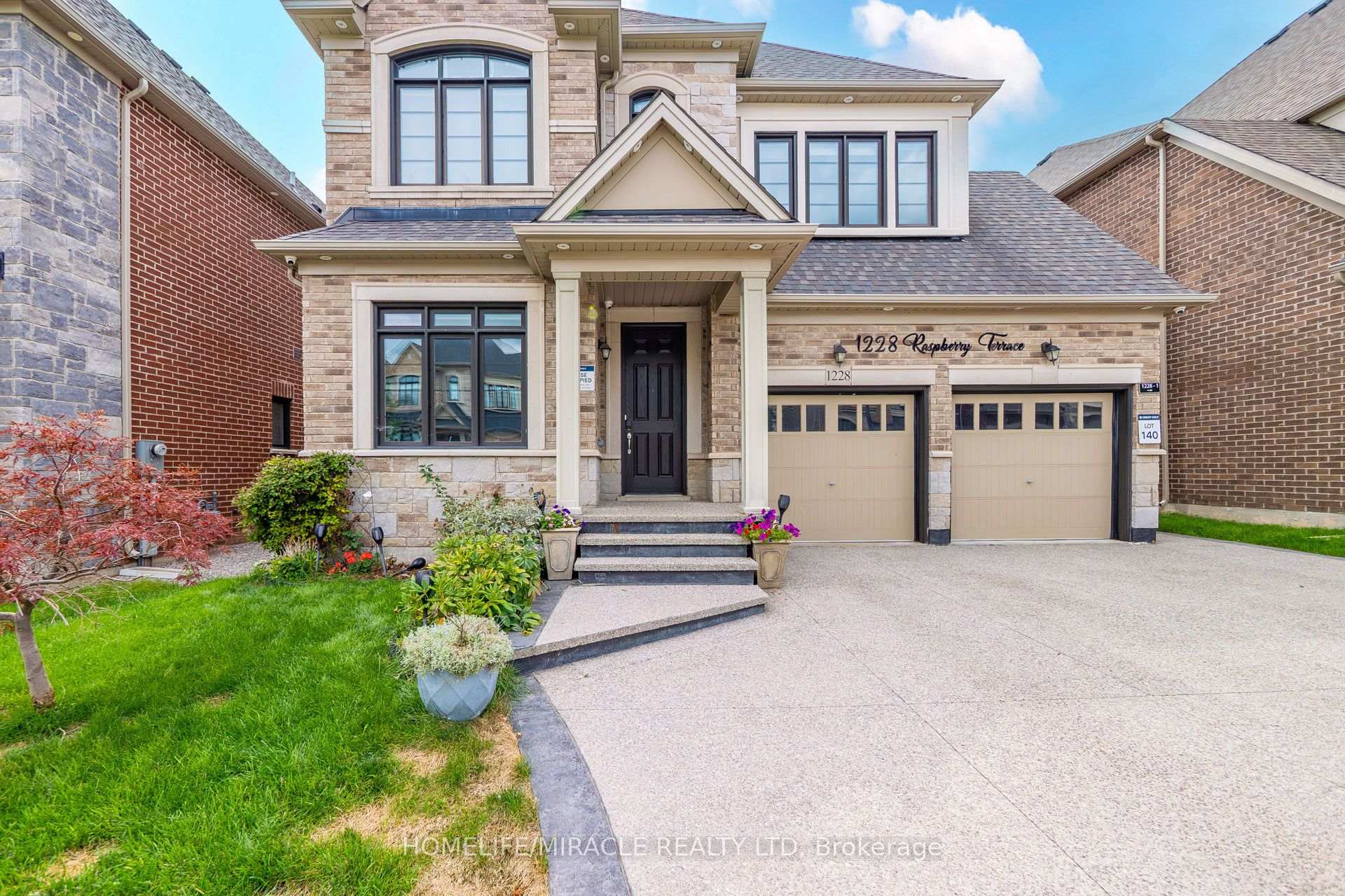 Photo 3 of 1228 Raspberry Terrace, Milton, Ford — HOMEH