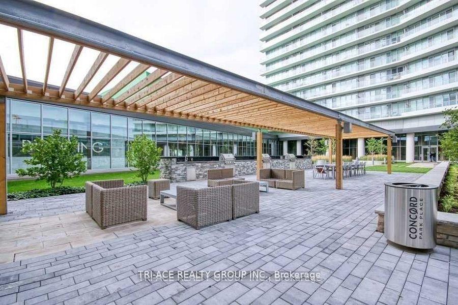 Photo 5 of Unit Th02, 113 Mcmahon Drive, North York, Bayview Village — HOMEH