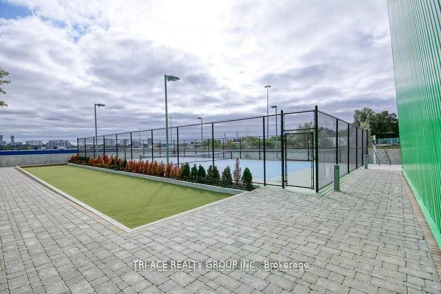 Photo 7 of Unit Th02, 113 Mcmahon Drive, North York, Bayview Village — HOMEH