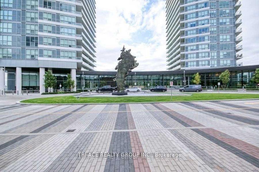 Photo 9 of Unit Th02, 113 Mcmahon Drive, North York, Bayview Village — HOMEH