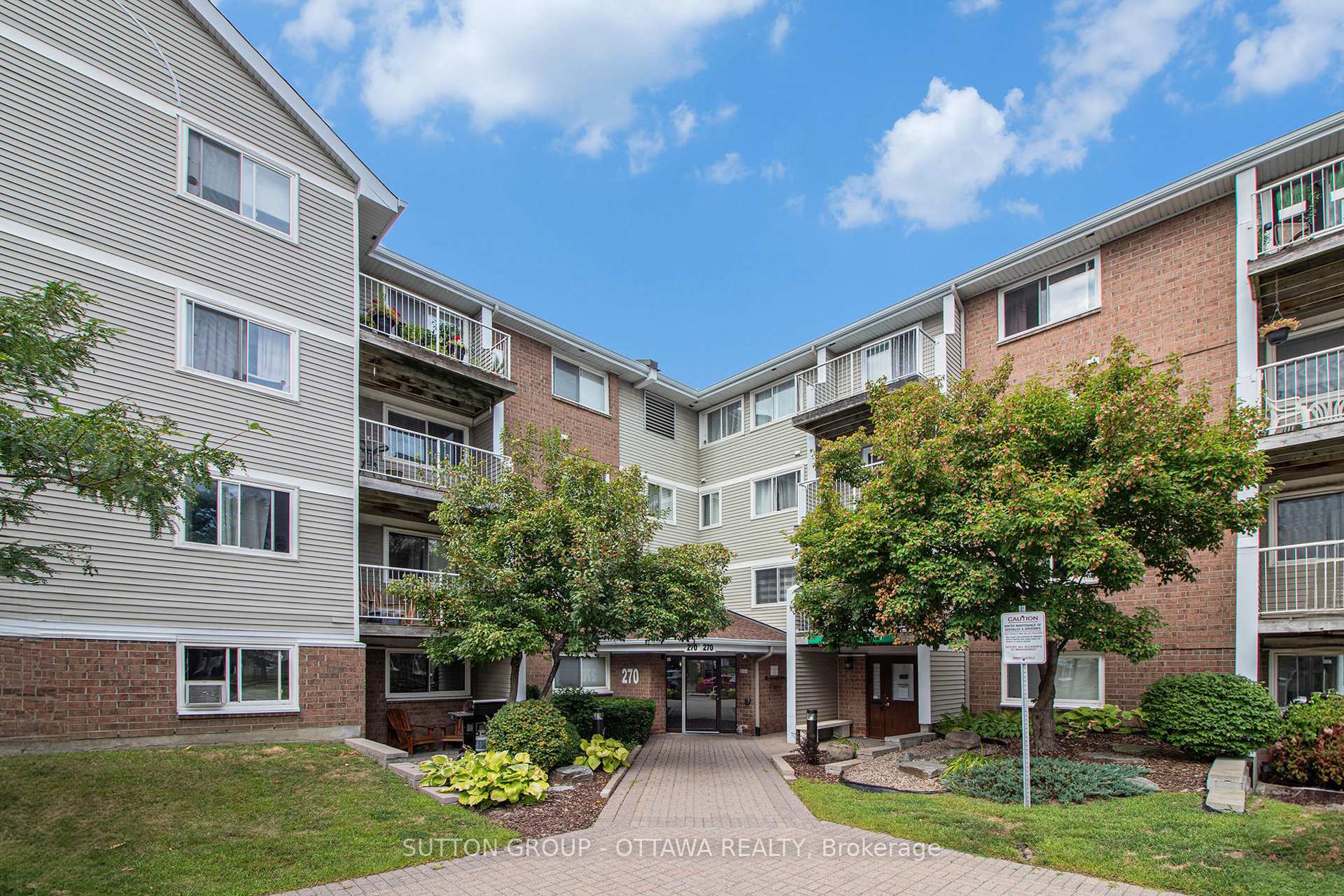Photo 2 of Unit 314, 270 Brittany Drive, Ottawa, Viscount Alexander Park — HOMEH
