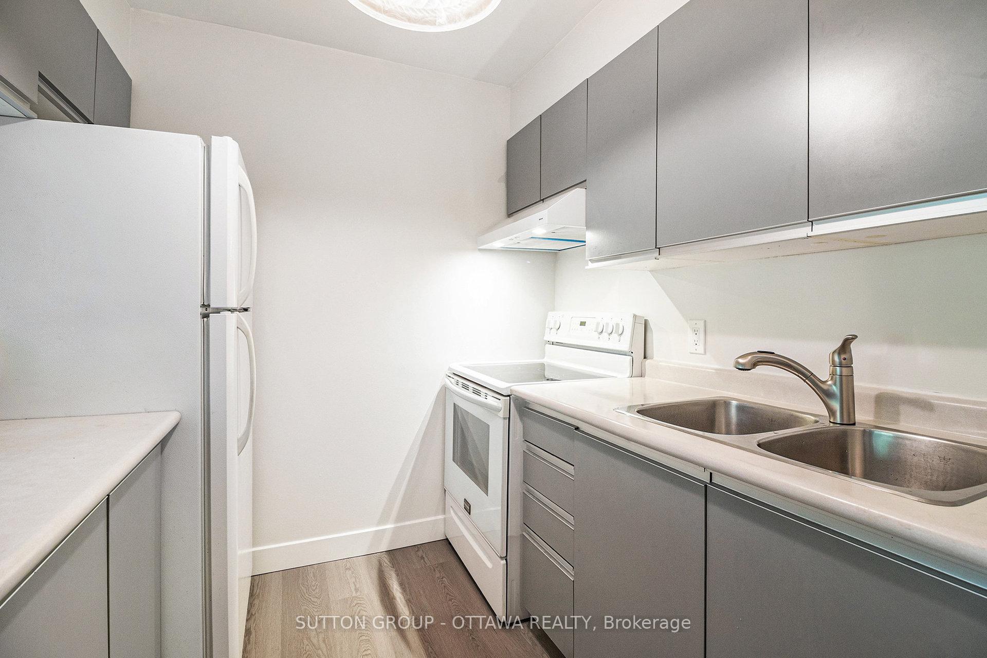 Photo 12 of Unit 314, 270 Brittany Drive, Ottawa, Viscount Alexander Park — HOMEH