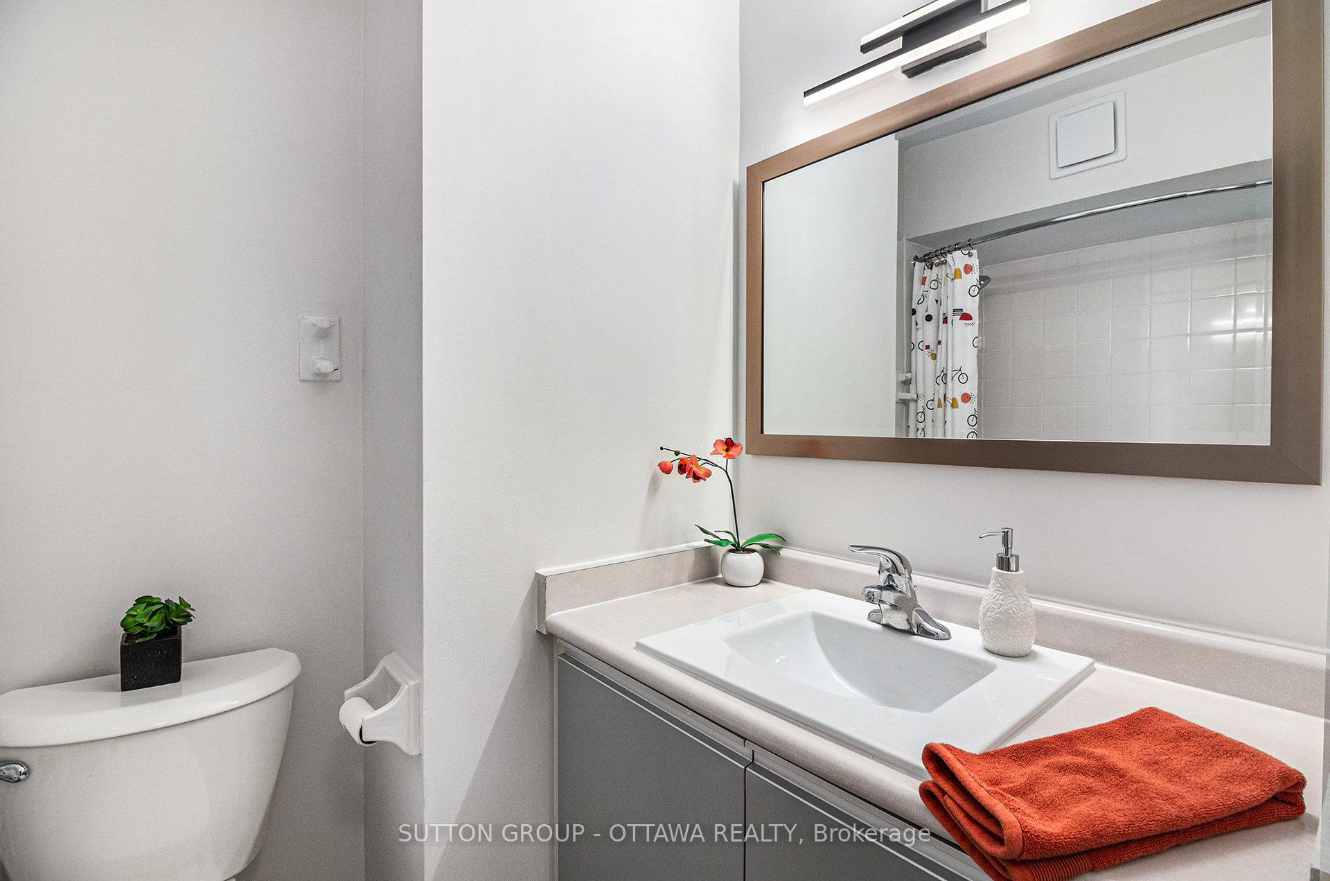 Photo 16 of Unit 314, 270 Brittany Drive, Ottawa, Viscount Alexander Park — HOMEH