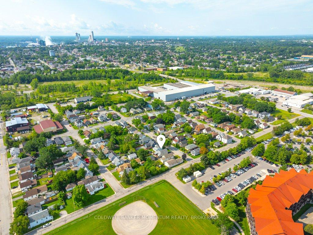 Photo 11 of 4092 Muir Avenue, Niagara Falls, Downtown — HOMEH