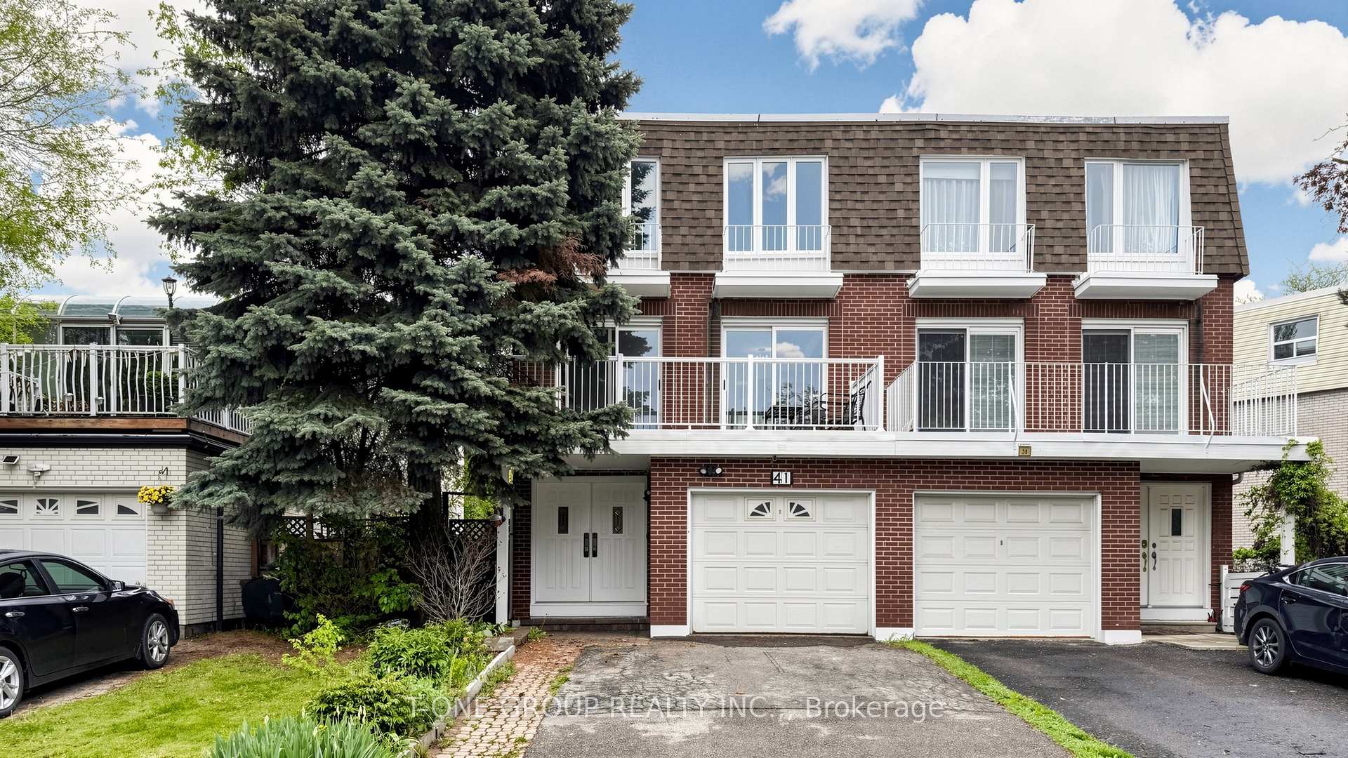 Photo 3 of 41 Chipwood Crescent, North York, Pleasant View — HOMEH