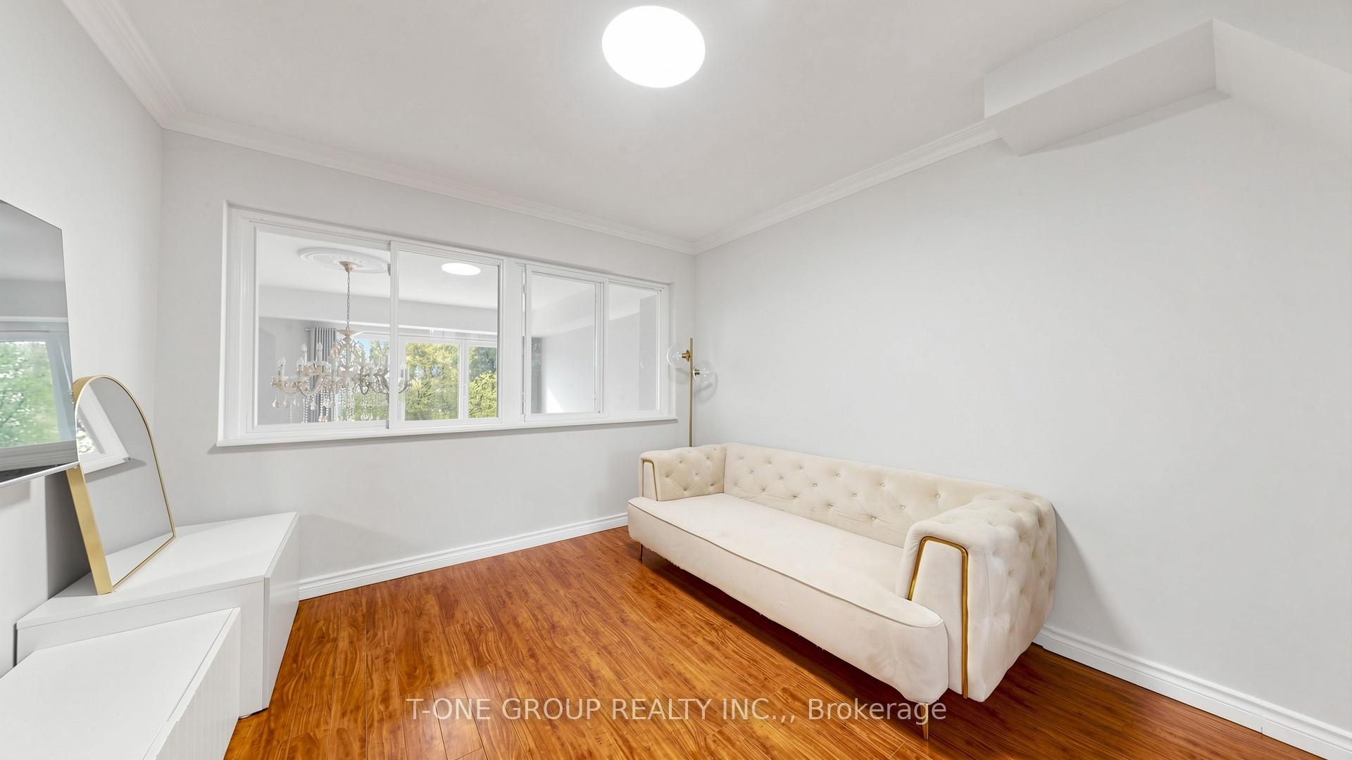Photo 6 of 41 Chipwood Crescent, North York, Pleasant View — HOMEH
