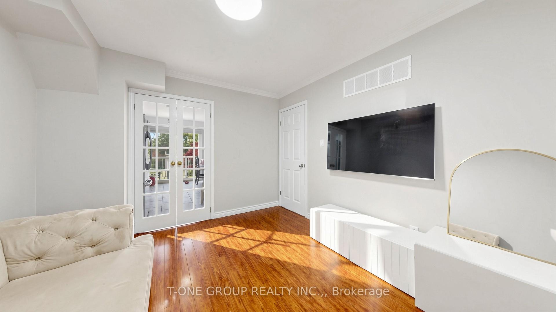 Photo 9 of 41 Chipwood Crescent, North York, Pleasant View — HOMEH