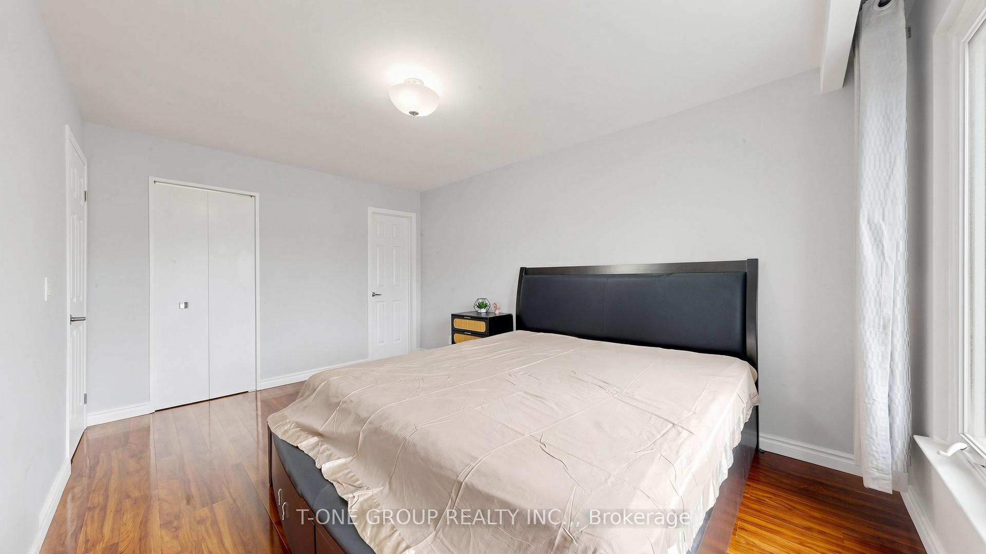 Photo 25 of 41 Chipwood Crescent, North York, Pleasant View — HOMEH