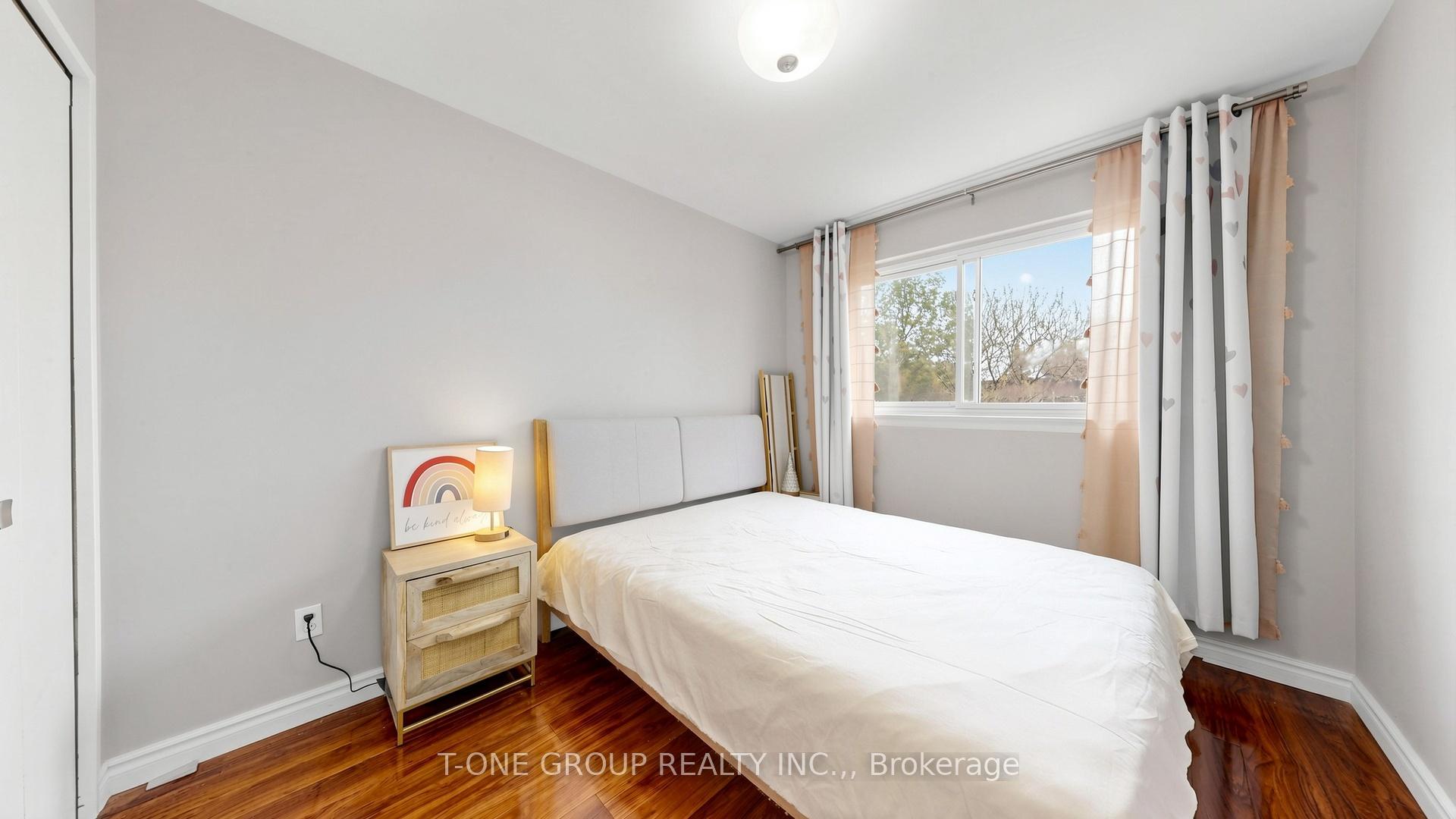 Photo 28 of 41 Chipwood Crescent, North York, Pleasant View — HOMEH