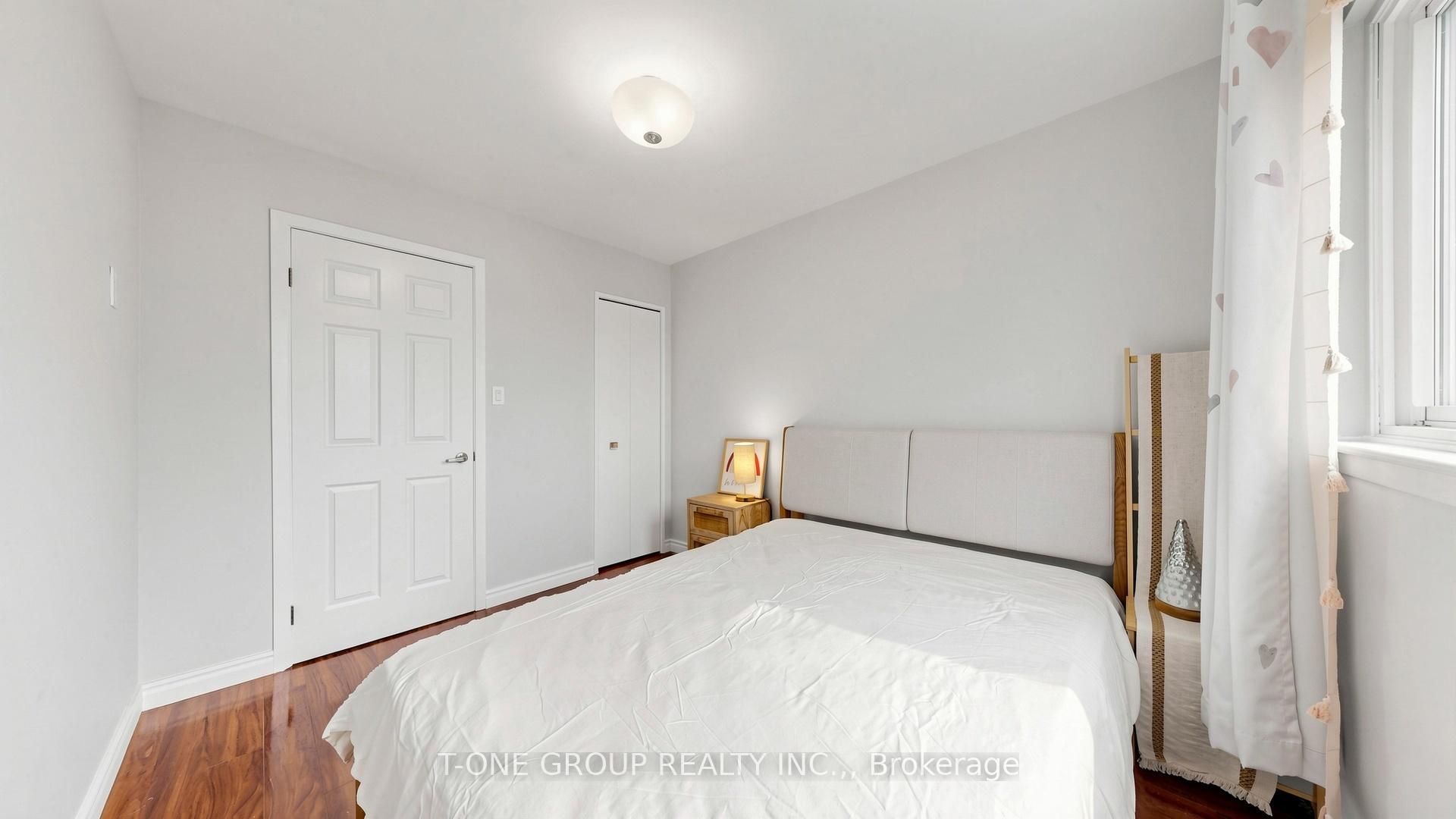 Photo 30 of 41 Chipwood Crescent, North York, Pleasant View — HOMEH