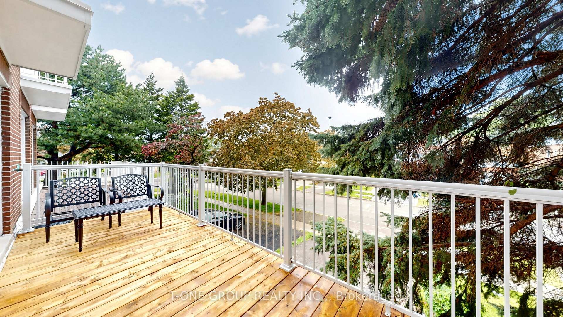 Photo 43 of 41 Chipwood Crescent, North York, Pleasant View — HOMEH