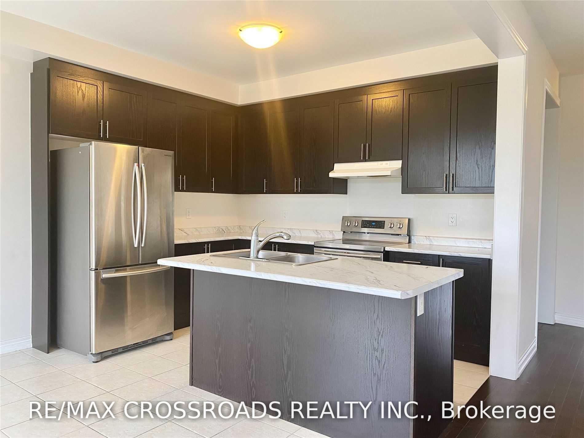 Photo 9 of 172 Decast Crescent, Markham, Box Grove — HOMEH