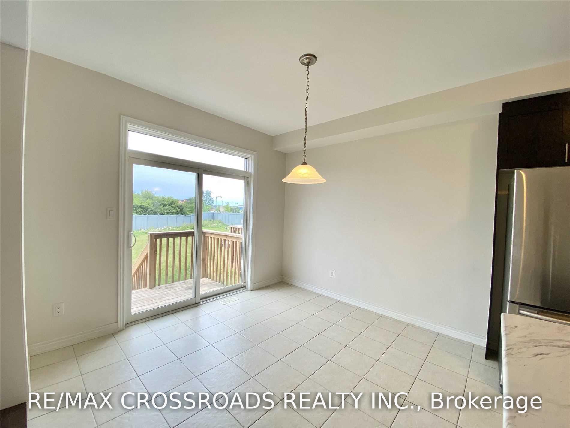 Photo 11 of 172 Decast Crescent, Markham, Box Grove — HOMEH